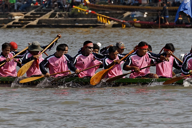 Phimai boat races-107